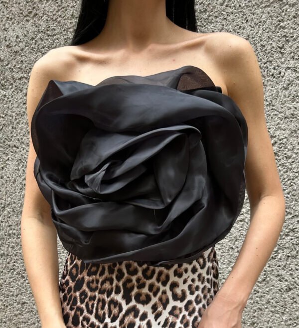 Noir Elegance