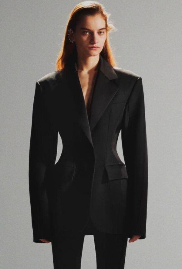 Sharp Silhouette